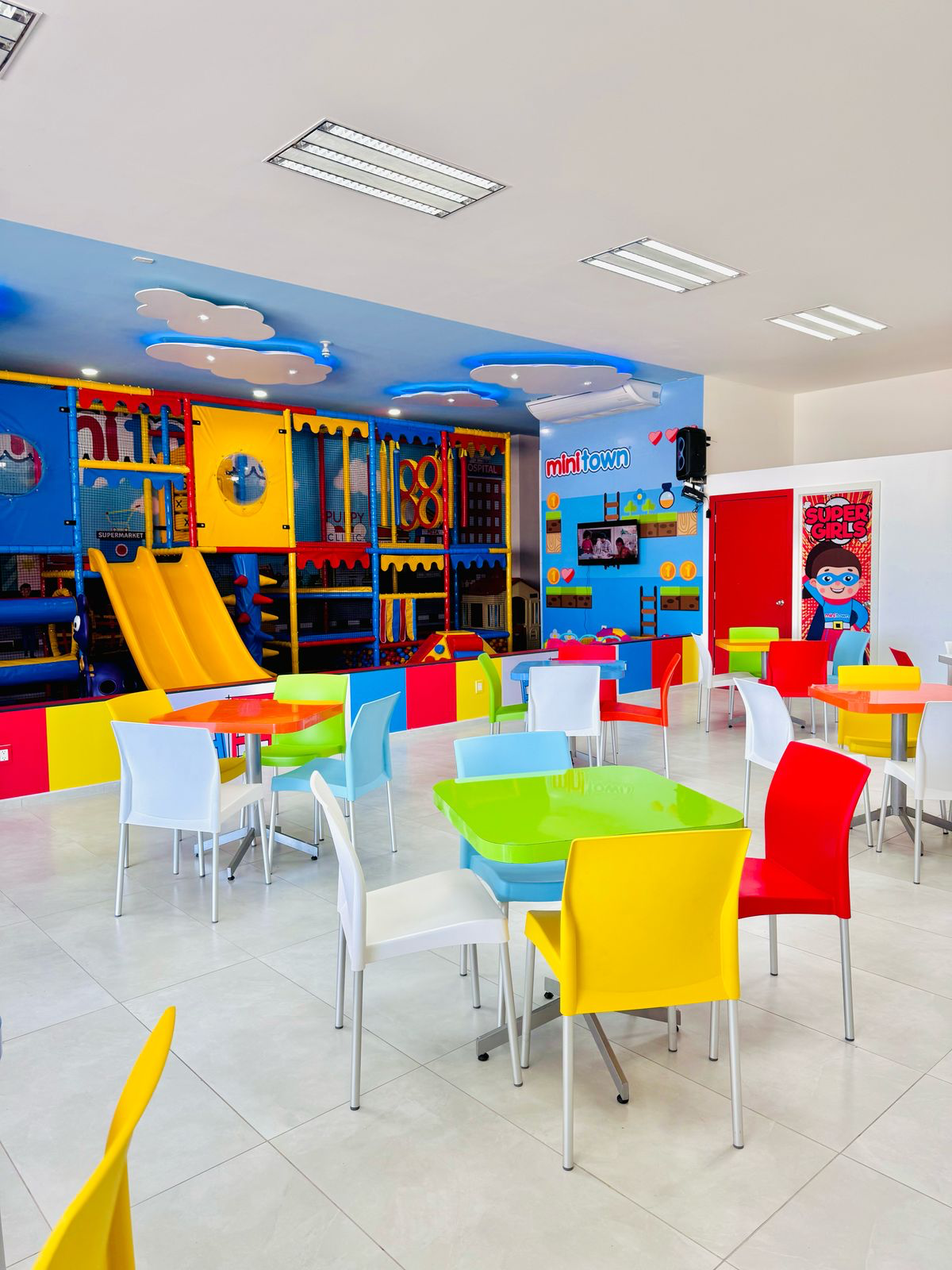 MiniTown Plaza Isla Bella